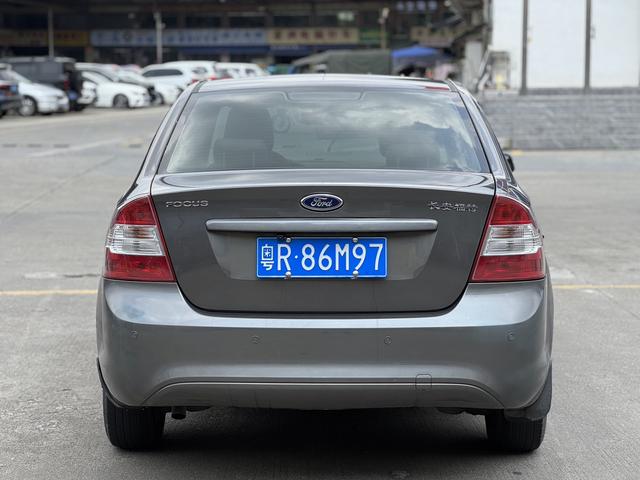 Ford Focus 2013 Classic Sedan 1.8L Automatique Modèle de base d'occasion certifiée - u20034774