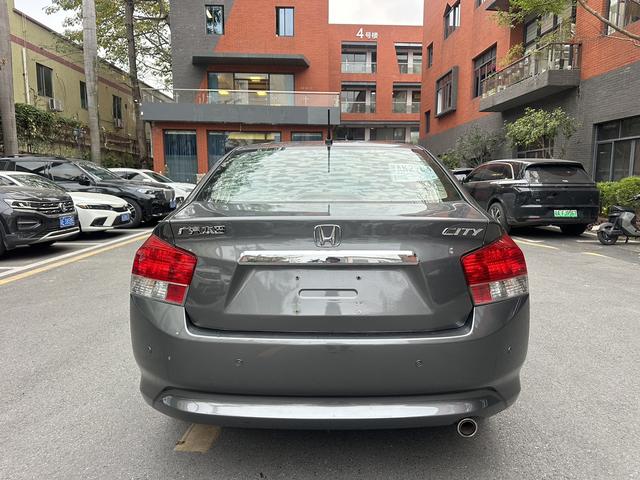 Honda Fit Classic 2008 1.5L Automatique Elite Edition d'occasion certifiée - u22151073