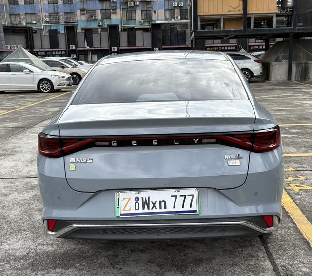 Geely Emgrand L HiP 2022 1.5TD-DHT Pro 100KM Super Rui d'occasion certifiée