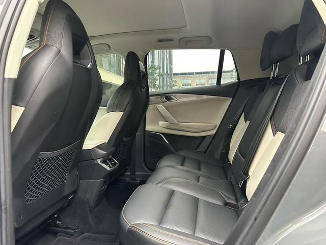 Certificated Used Lynk & Co 06 EM-P 2020 Plus