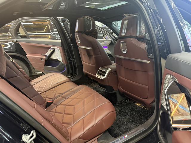 Certificated Pre-Owned BMW i7 2023 eDrive50L Exclusive M Sport Package -u24033397
