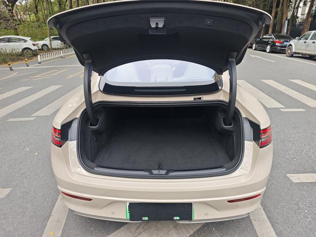 Pre-Owned Zhijie S7 2025 Model Max Rear-Wheel Drive Ultra-Long Range Version