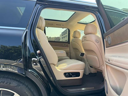 Certificated Pre-Owned Wenjie M9 2024 Extended-Range Max Six-Seater Edition -u22733000