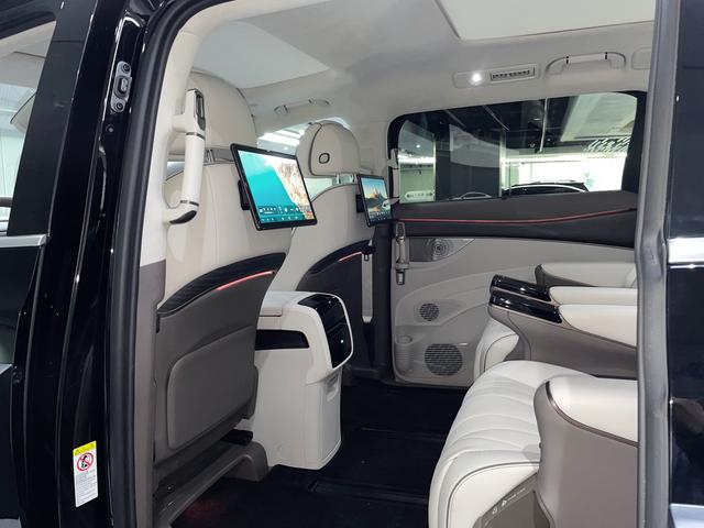 Certificated Pre-Owned Denza D9 DM 2022 Edition 970 4WD Flagship -u22049149