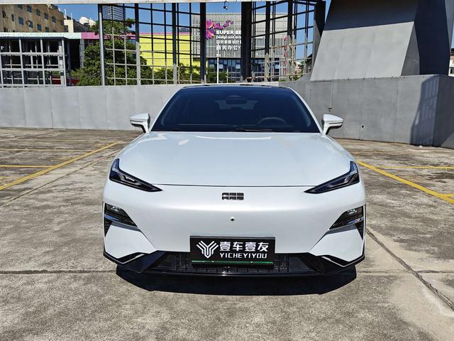 Pre-Owned Galaxy E8 2024 Model 665km Starship Long-Range Edition