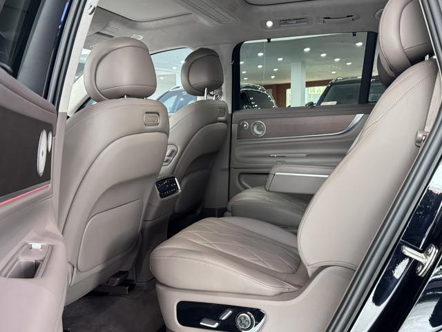 Certificated Pre-Owned Wenjie M9 2024 Extended-Range Ultra Six-Seater Edition -u22171319