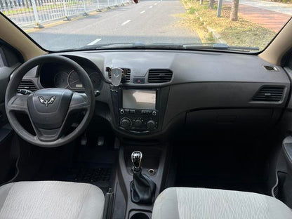 Certificated Pre-Owned SAIC-GM-Wuling Hongguang 2015 1.2L S Basic Model, National IV - u21153302