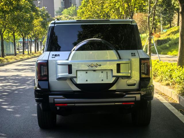 Certificated Pre-Owned Formula Leopard 8 2025 Brave and Wise Flagship Edition 7-Seater -u22105093