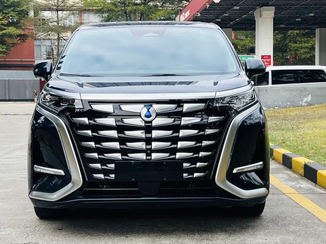 Certificated Pre-Owned Denza D9 DM 2022 Edition 970 4WD Flagship
