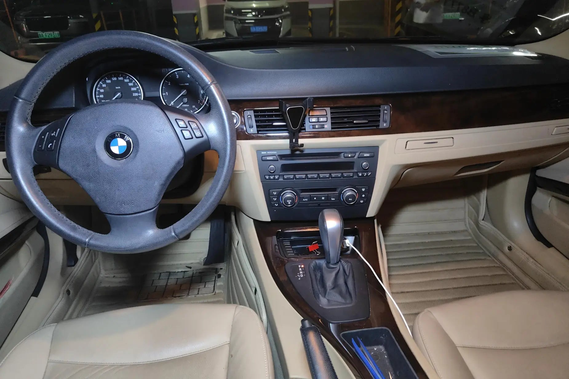 Certificated Used BMW 3 Series 2012 Model 320i Fashion Trim