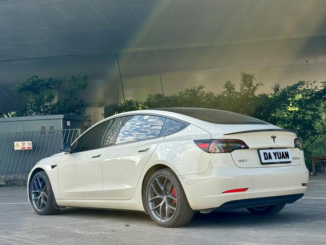 Pre-Owned Tesla Model 3 2022 Performance High-Performance All-Wheel Drive Version