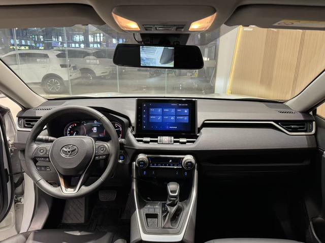 Certificated Pre-Owned RAV4 Rongfang 2021 2.0L CVT Two-Wheel Drive Fashion Plus Edition - u22464087