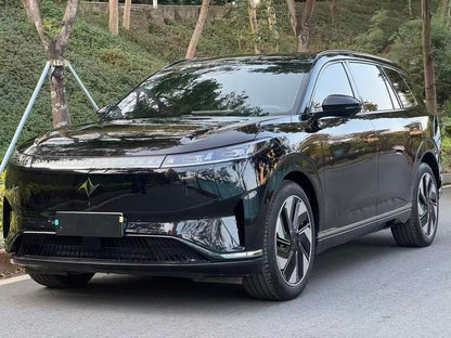 Certificated Pre-Owned Eπ 008 2024 Edition 636Max All-Electric 6-Seater -u22481630