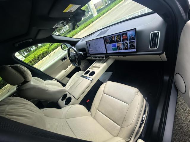 Pre-Owned Li Xiang L8 2024 Ultra Version