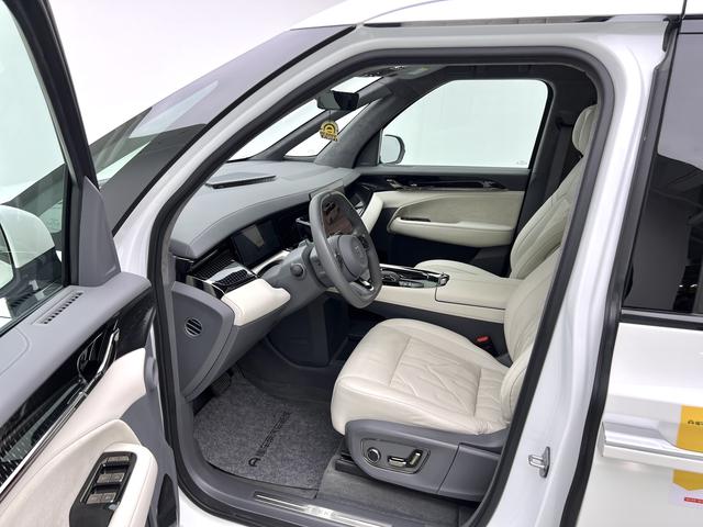 Certificated Pre-Owned ZEEKR 009 2024 Six-Seater Executive Edition Four-Wheel Drive 108kWh-u22959937