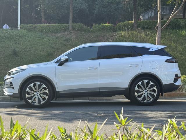 Certificated Pre-Owned Denza N8 DM 2023 4WD Super Hybrid Flagship 7-Seater Edition -u22100973