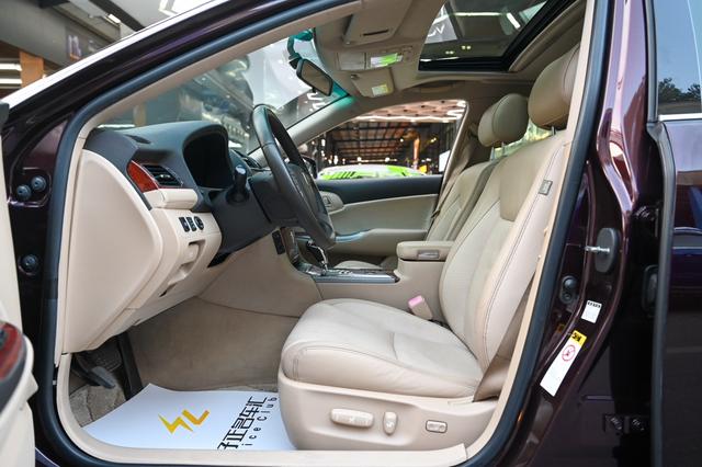 Certificated Pre-Owned Crown 2012 2.5L Royal Leather Edition - u22685780