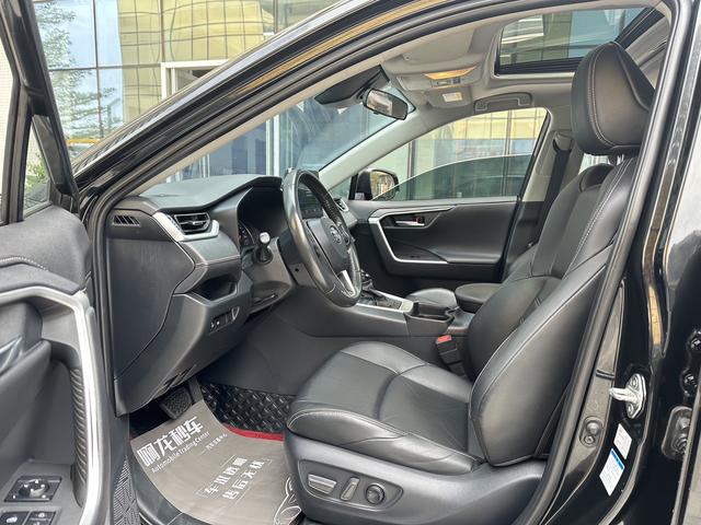Certificated Pre-Owned GAC Toyota Wildlander 2022 2.0L Four-wheel Drive Luxury Edition - u22436073