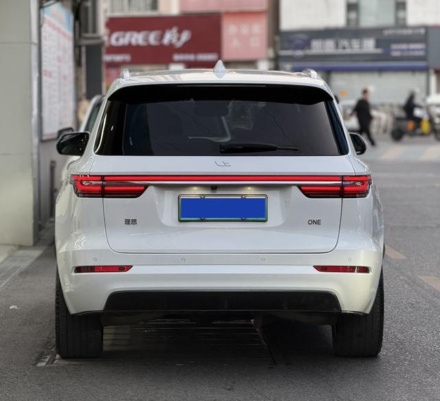 Certificated Pre-Owned Li Auto ONE 2021 Extended-Range 6-Seater Edition -u22018080