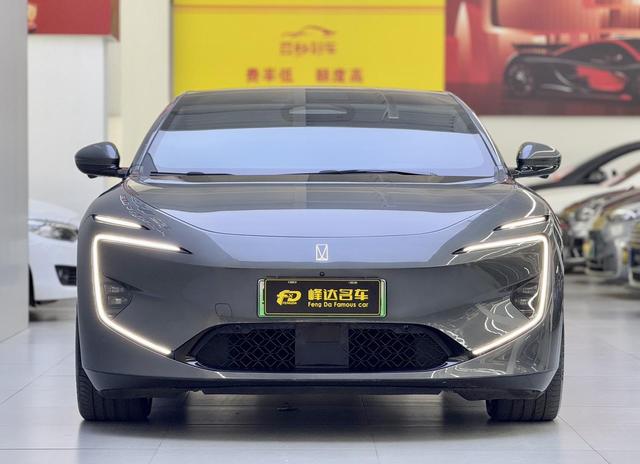 Pre-Owned Avatr 12 2025 Ultra Rear-Wheel Drive Extended-Range Version