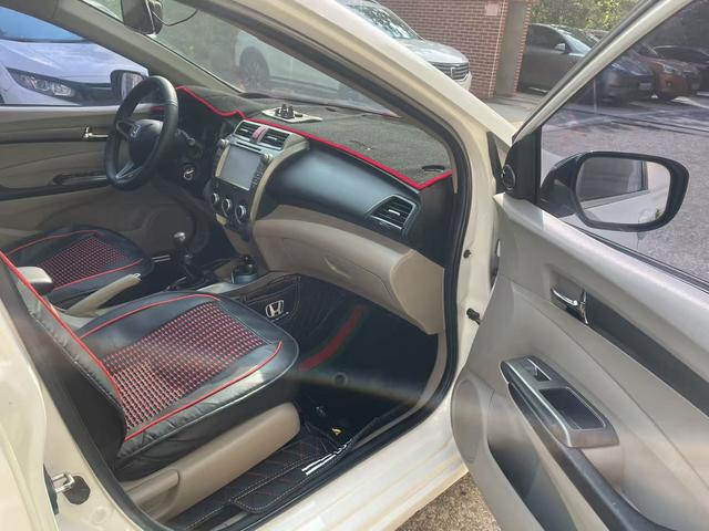 Certificated Used GAC Honda Fengfan Classic 2012 Model 1.5L Manual Elite Edition