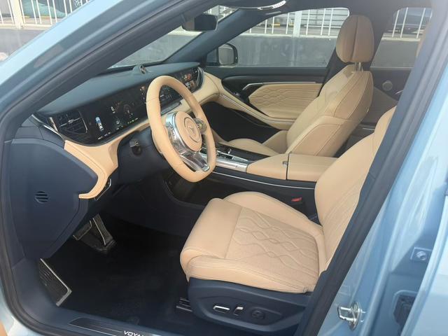 Pre-Owned Voyah FREE 2021 Model 4WD Standard Extended-Range Exclusive Luxury Package