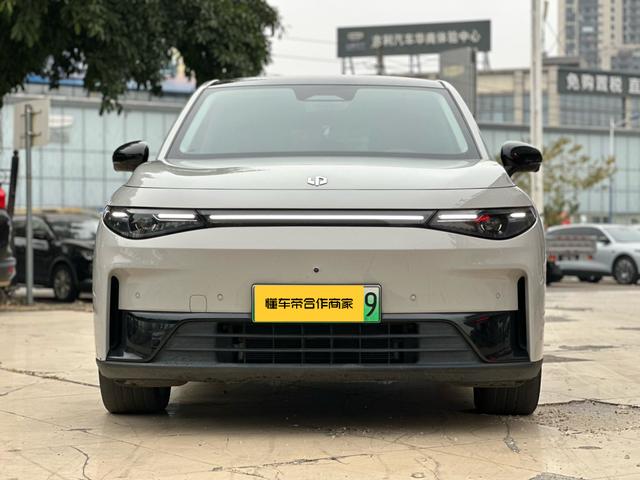 Certificated Pre-Owned Leapmotor C10 2024 Electric Version 530 Intelligent Enjoyment Edition -u22529622