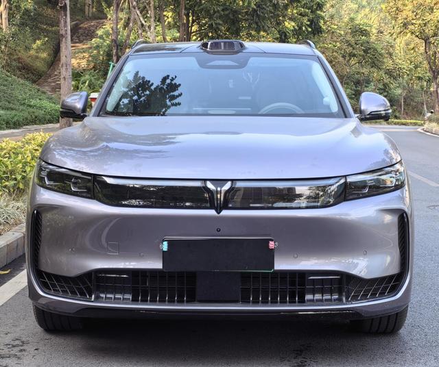 Certificated Pre-Owned VOYAH FREE 2025 Edition FREE+ Four-Wheel Drive Qiankun Version -u22095112