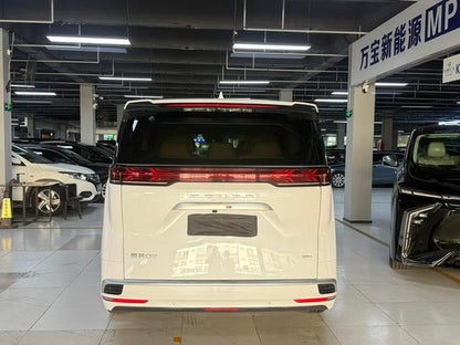 Certificated Pre-Owned Denza D9 DM 2024 1050 Premium Edition -u21478277