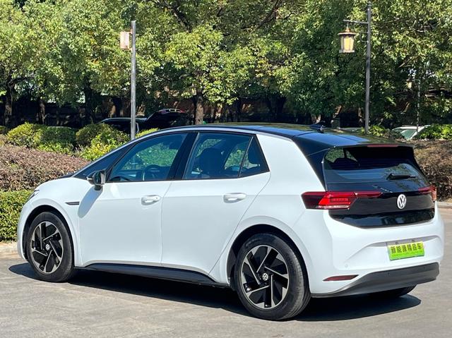 Pre-Owned Volkswagen ID.3 2023 Model Updated Pure Intelligent Enjoyment Version