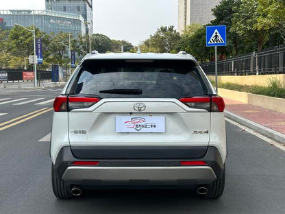 Certificated Pre-Owned RAV4 Rongfang 2023 2.0L CVT Two-Wheel Drive 20th Anniversary Platinum Limited Edition - u22665870