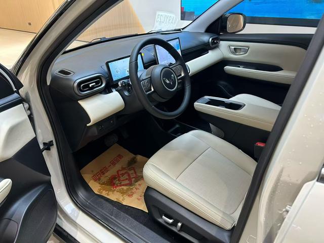 Certificated Pre-Owned SAIC-GM-Wuling Bingo PLUS 2024 Edition 330km Five-Seater Version