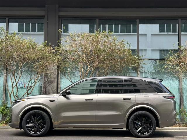 Pre - Owned 2023 Li L8 Pro Edition