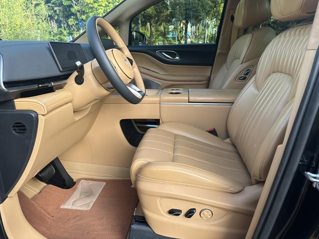 Certificated Pre-Owned VOYAH Dreamer PHEV 2025 4WD Flagship Qiankun Edition -u22117998