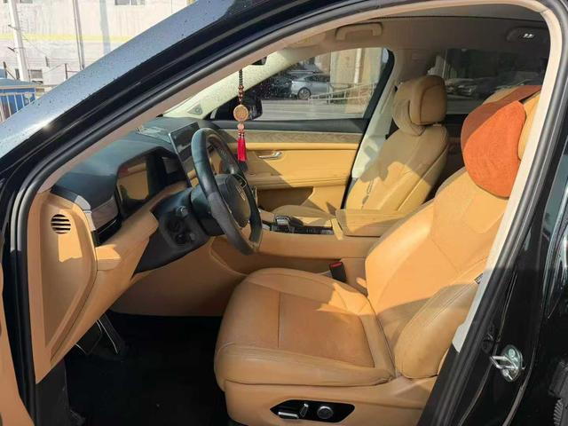 Certificated Pre-Owned Wenjie M5 2022 Extended-Range Rear-Wheel Drive Standard Version -u22630644