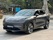 Certificated Pre-Owned Lynk & Co 08 EM-P 2023 220 AWD Performance Halo -u21897607