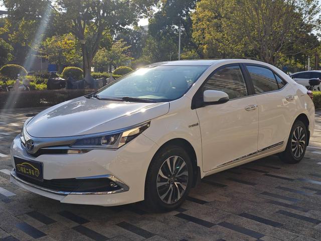 Certificated Pre-Owned GAC Toyota Corolla 2017 Refreshed Hybrid 1.8L E-CVT Elite Edition, China V Emission Standard -u21686252