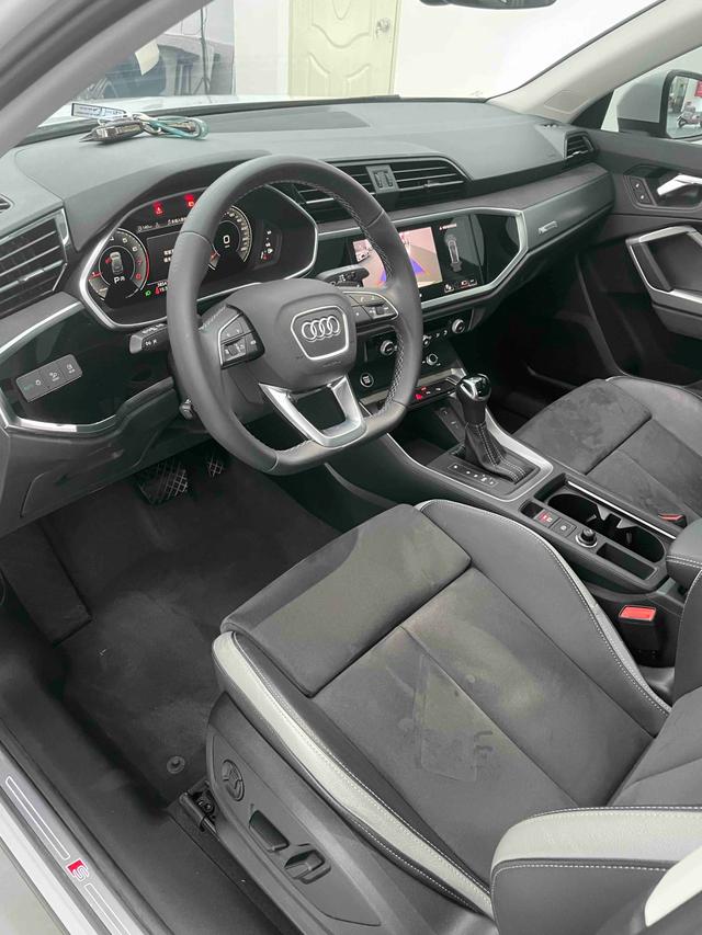 Certificated Pre-Owned Audi Q3 2022 35 TFSI Fashion Dynamic Model - u22437144