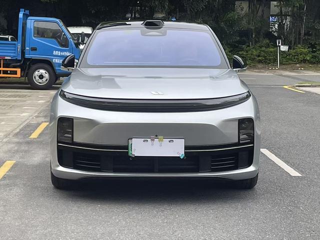 Pre - Owned 2023 Li L7 Max Edition
