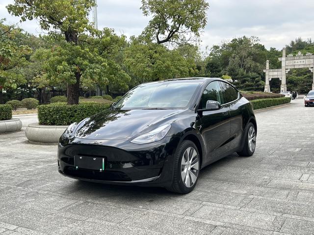 Certificated Pre-Owned Model Y 2023 Rear-Wheel Drive Version -u21534791