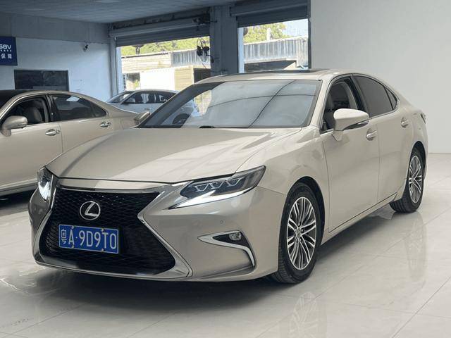Certificated Pre-Owned Lexus ES 2016 Model 200 Midnight Special Limited Edition - u22065732
