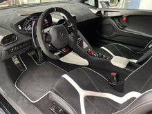Certificated Pre-Owned Lamborghini Huracán STO 2021 - u19697380