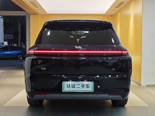 Pre-Owned Li L8 2024 Ultra Version