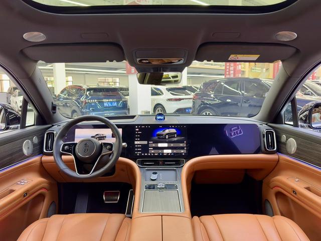 Certificated Pre-Owned Wenjie M9 2024 Extended-Range Max Six-Seater Edition -u22405012