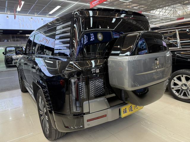 Certificated Pre-Owned Yangwang U8 2023 Luxury Edition -u22697224