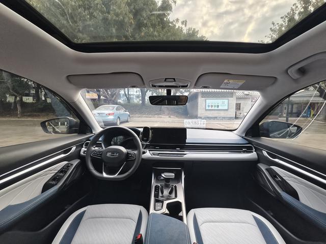 Certificated Pre-Owned Geely Emgrand 2023 4th Generation Champion Edition 1.5L CVT Flagship Model - u22611845