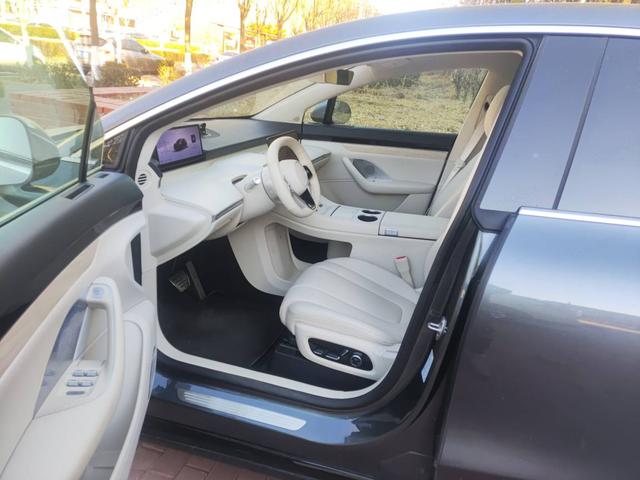 Pre-Owned Zhijie R7 2024 Pure Electric 100kWh Max Rear-Wheel Drive Edition