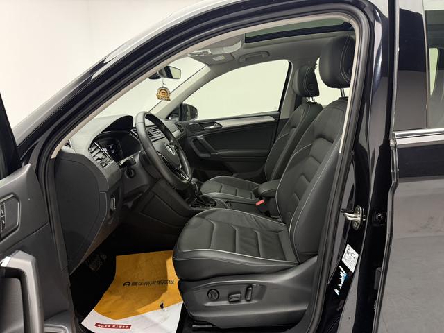 Certificated Pre-Owned Tiguan L PHEV 2020 430PHEV Plug-in Hybrid Flagship Edition -u22748847