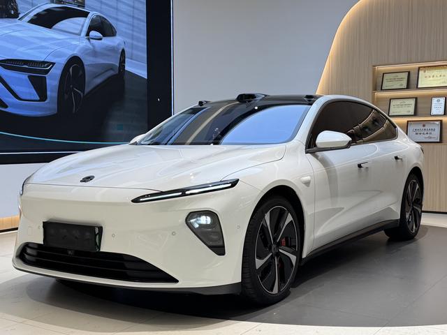 Certificated Pre-Owned NIO ET7 2024 75kWh Executive Edition -u22527296
