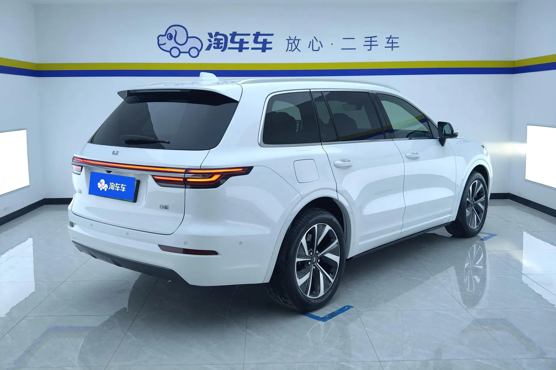Certificated Pre-Owned Li Auto ONE 2021 Extended-Range 6-Seater Edition -u22081003